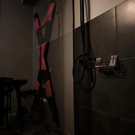 Kinky *